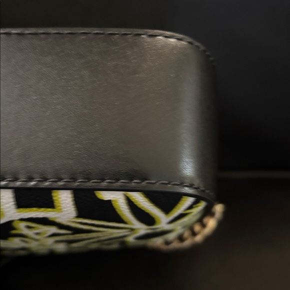 EUC Michael Kors Jet Set Graffiti Print Crossbody Bag - Picture 4 of 7